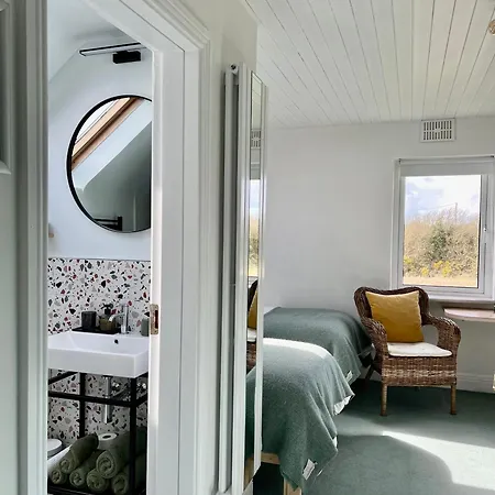 Thistledown Oda ve Kahvaltı 4*